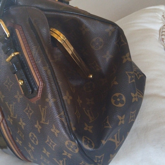 𝅺AUTHENTIC Louis Vuitton Handbag - Picture 4 of 17